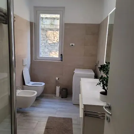 Lago-apartment Midy, Sfeervol, Zwembad, Airco *