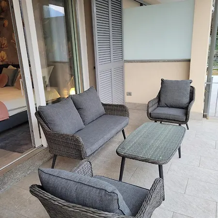 Апартаменты Lago-apartment Midy, Sfeervol, Zwembad, Airco Домазо