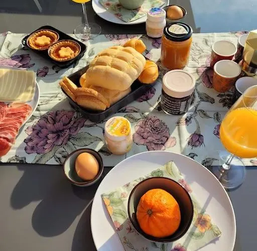 Lago-apartment Midy, Sfeervol, Zwembad, Airco *