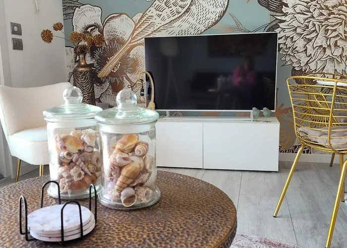 Appartement Lago-apartment Midy, Sfeervol, Zwembad, Airco Domaso