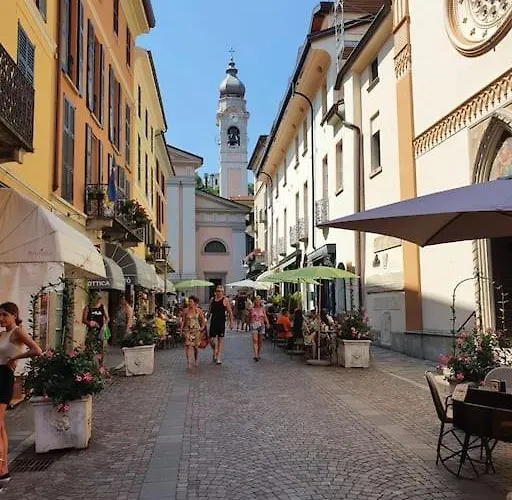 Lago-apartment Midy, Sfeervol, Zwembad, Airco 아파트 도마소